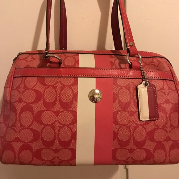 Coach fuchsia handbag - Picture 1 of 12